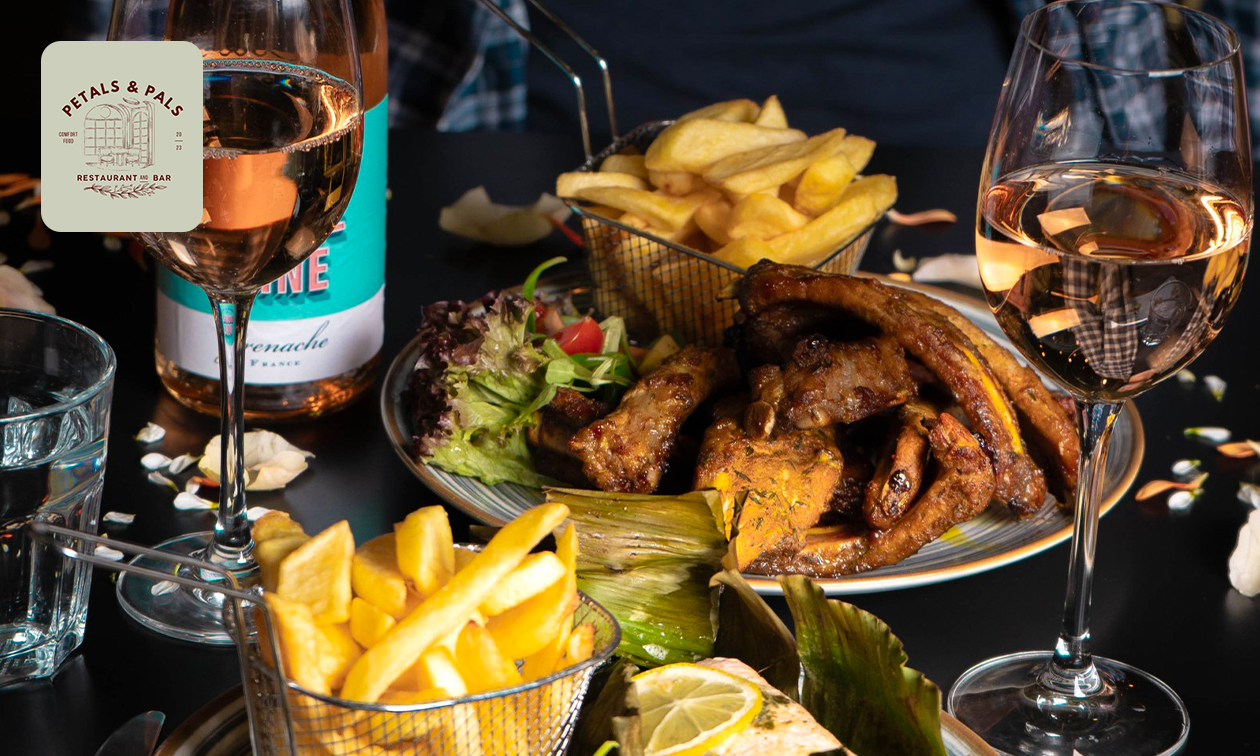 Onbeperkt spareribs + friet + mayonaise (3u)